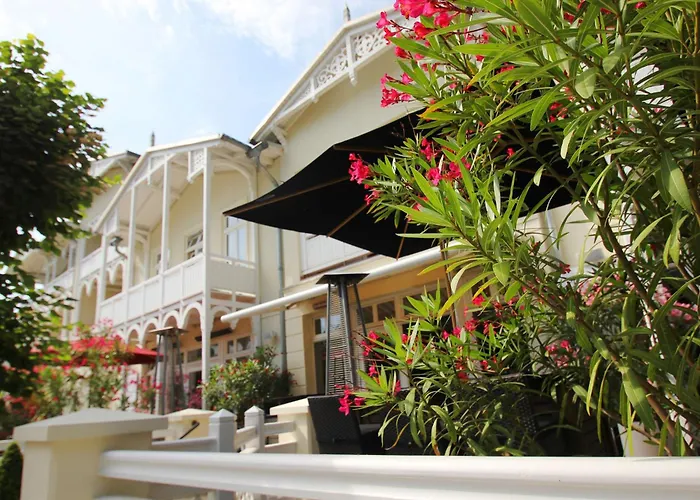 Residenz Waldidyll Kleiner Stubber - Ruhige Lage, Mit Sauna- Und Schwimmbadnutzung Im Ahoi Apartment Sellin (Rugen)